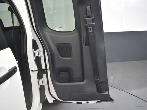 New 2026 Nissan Frontier S image 15