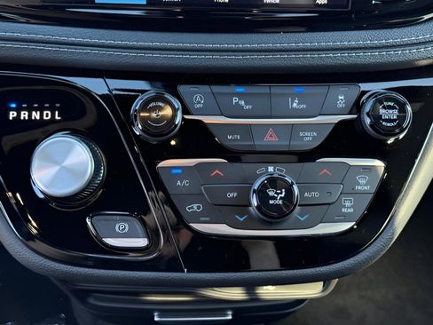 New 2026 Chrysler Pacifica Select w/ S Appearance Package FWD image 22