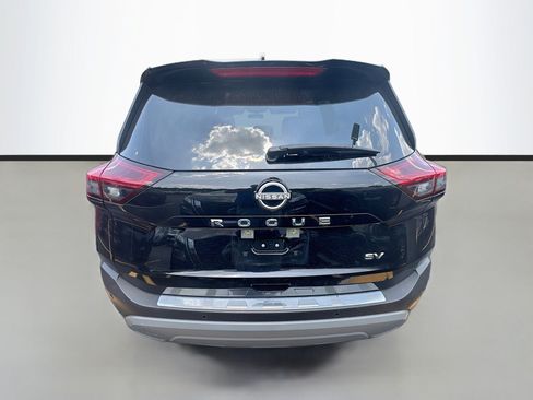 Used 2023 Nissan Rogue SV FWD image 6