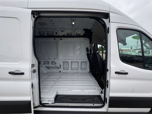 Used 2025 Ford Transit 250 148 High Roof AWD image 21