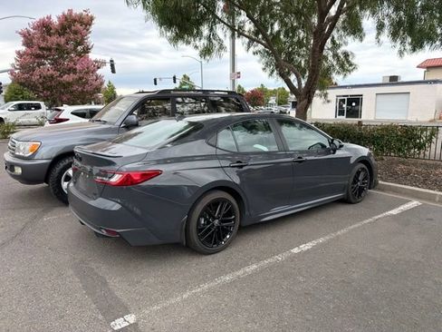 Certified 2025 Toyota Camry SE FWD image 9