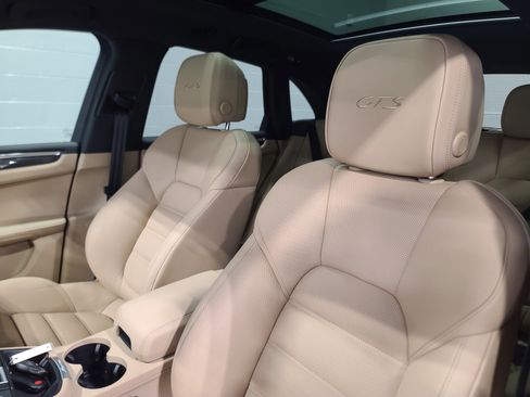 New 2026 Porsche Macan GTS image 10