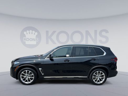Used 2024 BMW X5 xDrive40i w/ Premium Package AWD/4WD image 2