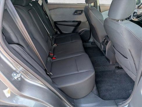 Used 2023 Nissan Rogue S FWD image 18