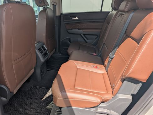 Used 2023 Volkswagen Atlas SE w/ Black Wheel Package AWD/4WD image 16
