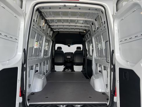 New 2025 Mercedes-Benz Sprinter 2500 image 11