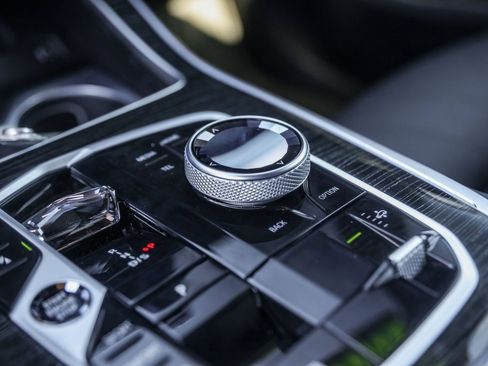 Used 2023 BMW X7 xDrive40i w/ Executive Package image 21