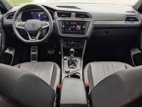 Used 2023 Volkswagen Tiguan SE R-Line AWD/4WD image 32
