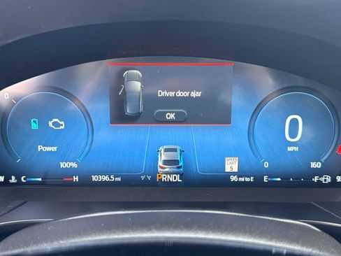 Certified 2025 Ford Escape Platinum FWD image 34