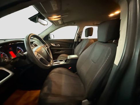 Used 2017 GMC Terrain SLE image 19