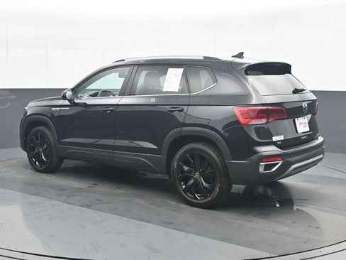 Used 2024 Volkswagen Taos SE image 4
