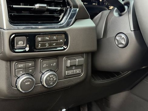 New 2026 GMC Yukon Denali w/ Denali Reserve Package image 15