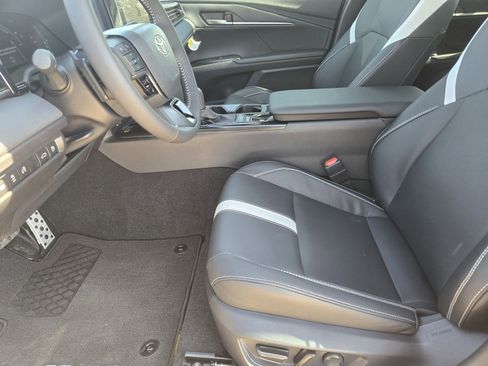 New 2026 Toyota Camry SE image 12