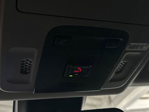 Used 2022 Toyota Camry SE FWD image 36
