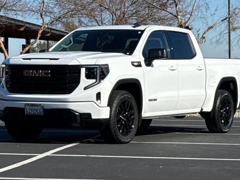 Used 2025 GMC Sierra 1500 Elevation w/ X31 Off-Road Package image 9