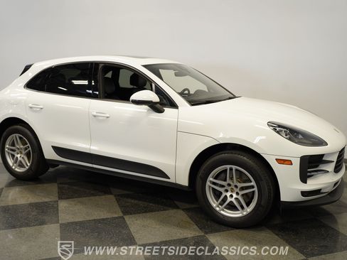 Used 2019 Porsche Macan AWD/4WD image 16