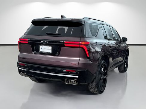 Used 2026 Chevrolet Traverse RS FWD image 3