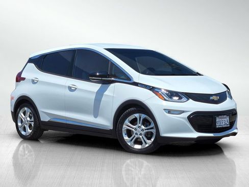 Used 2019 Chevrolet Bolt LT FWD image 2
