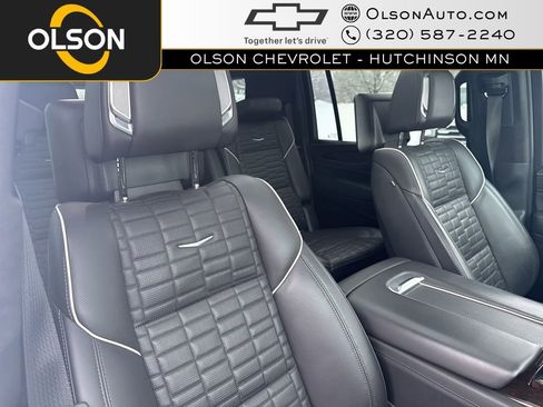 Used 2022 Cadillac Escalade ESV Premium Luxury Platinum image 46
