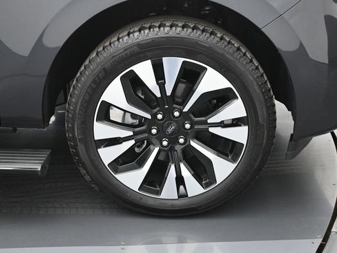 New 2026 Ford Expedition Max Platinum w/ Driver's Package AWD/4WD image 25
