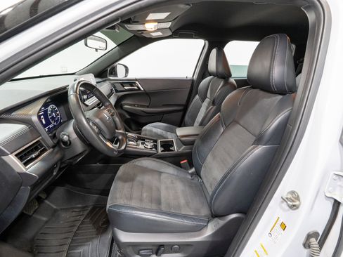 Used 2023 Mitsubishi Outlander SE Black Edition AWD/4WD image 15