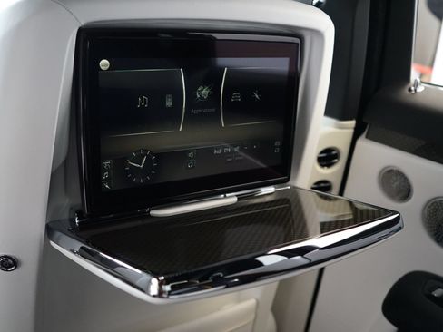 Used 2023 Rolls-Royce Ghost Black Badge w/ Black Badge Ghost Package AWD/4WD image 29
