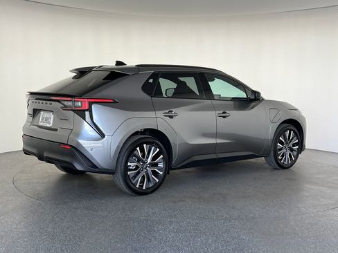 New 2026 Subaru Solterra image 4