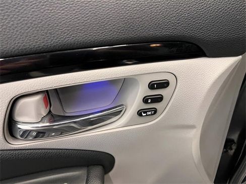 Used 2021 Honda Pilot Touring image 20