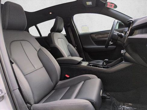 Certified 2023 Volvo C40 Recharge Core image 21