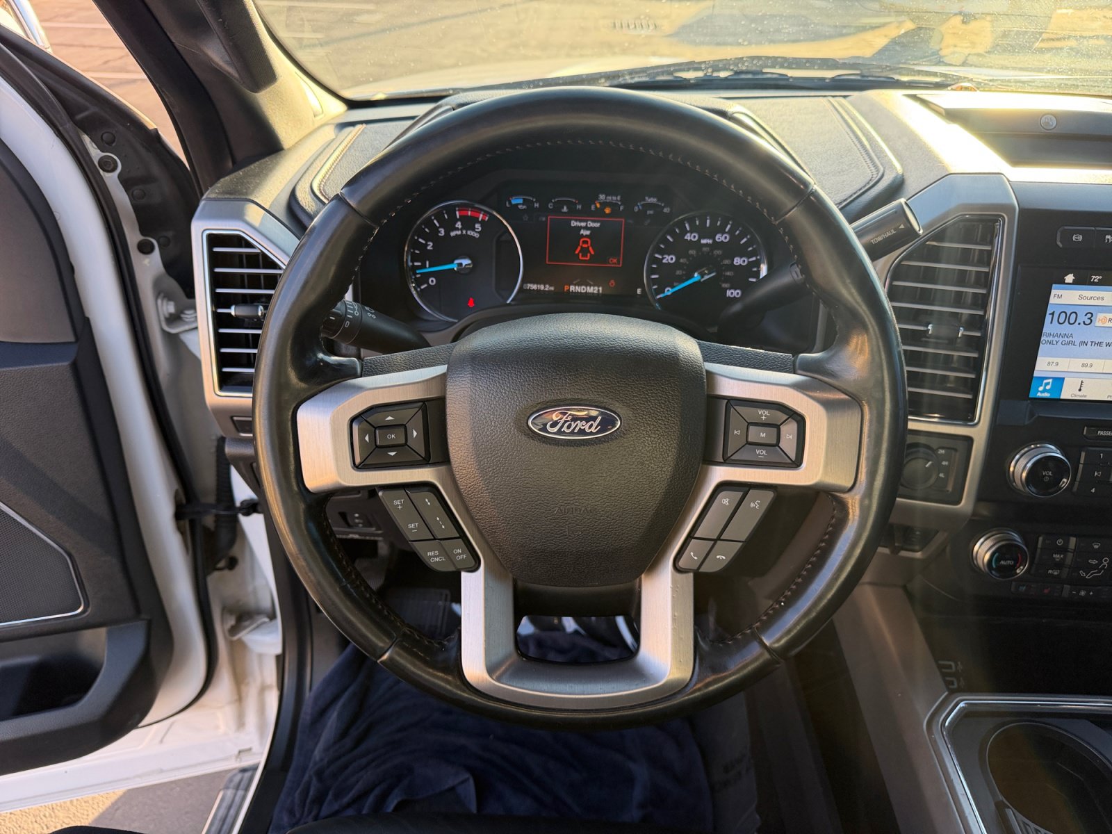 Used 2019 Ford F350 Platinum w/ Platinum Ultimate Package AWD/4WD image 9