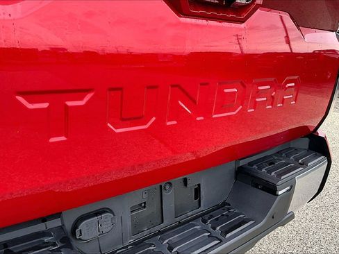 Used 2024 Toyota Tundra Limited AWD/4WD image 32