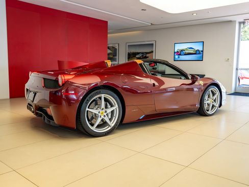 Certified 2013 Ferrari 458 Spider RWD image 6
