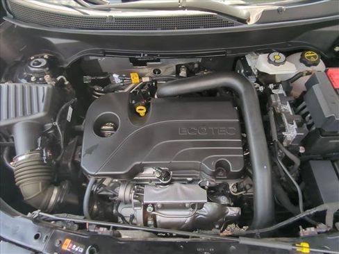 Used 2025 Chevrolet Equinox ACTIV w/ Safety and Technology Package FWD image 22