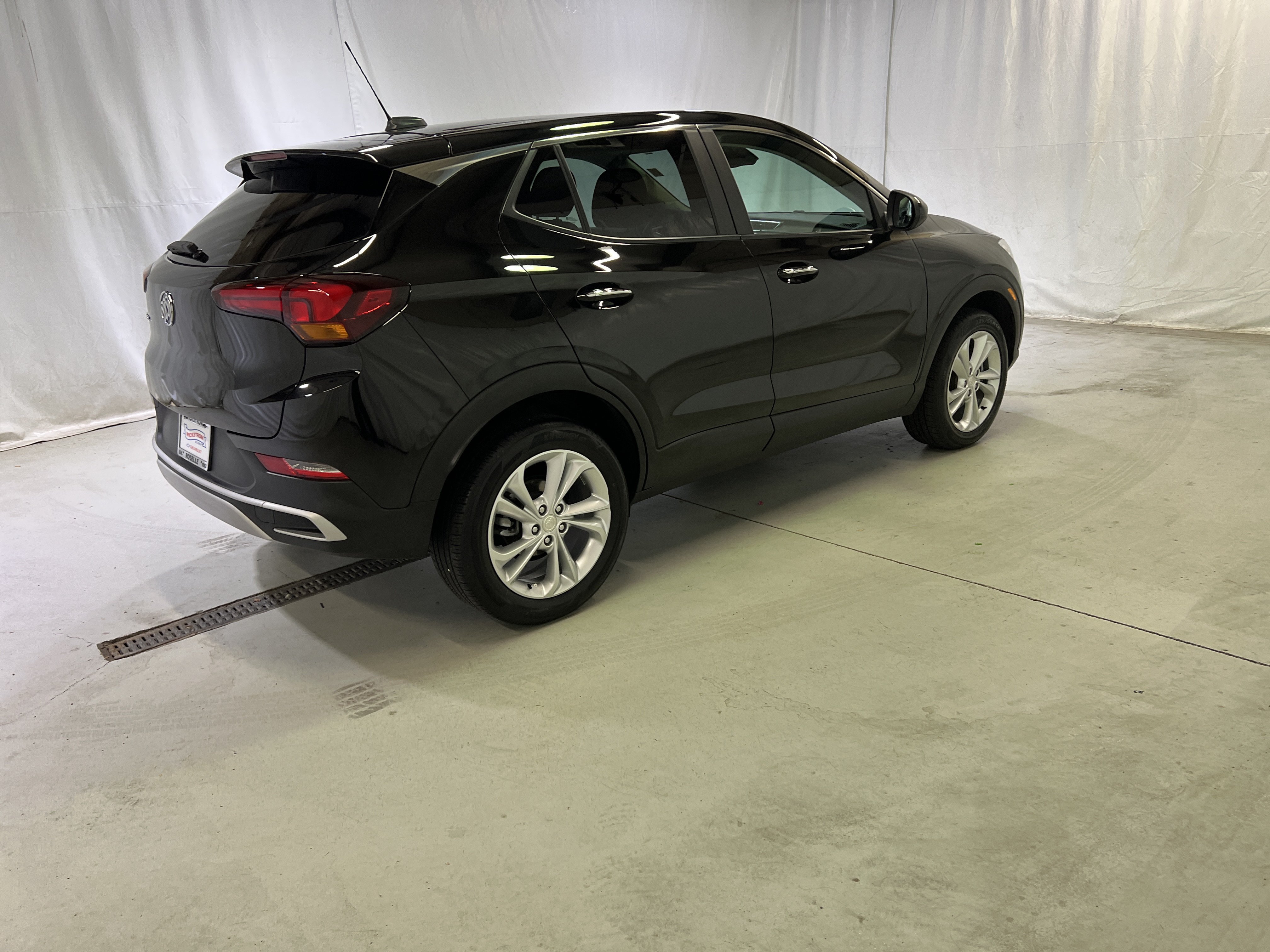 Used 2023 Buick Encore GX Preferred w/ Cold Weather Comfort Package AWD/4WD image 11