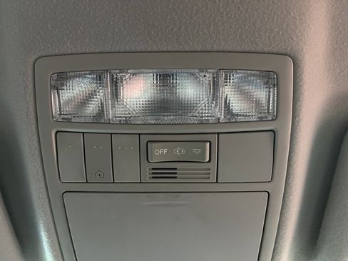 Used 2013 Toyota Venza XLE w/ Tow Prep Pkg image 28