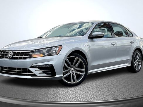 Used 2018 Volkswagen Passat 2.0T S image 12