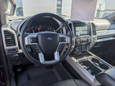 Used 2021 Ford F250 Lariat w/ Lariat Ultimate Package AWD/4WD image 15