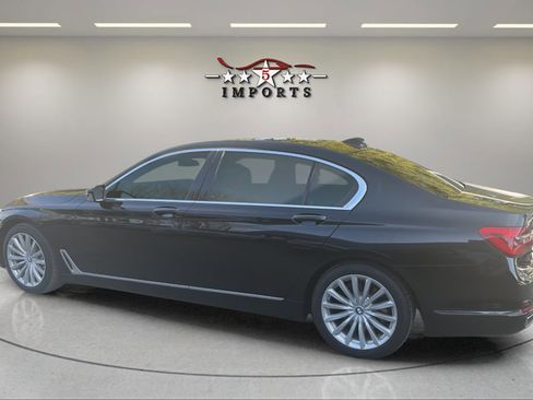 Used 2018 BMW 740i xDrive w/ Executive Package image 3