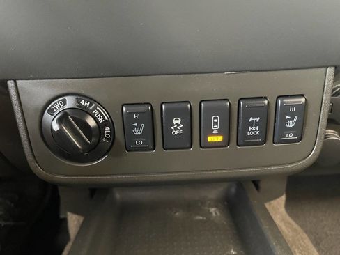 Used 2016 Nissan Frontier PRO-4X w/ Pro-4x Luxury Package image 32