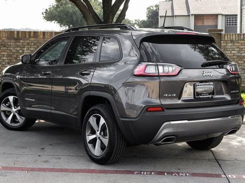 Used 2022 Jeep Cherokee Limited image 19