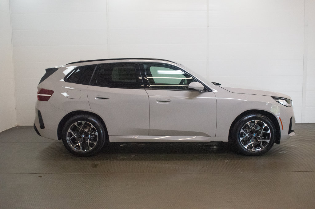 New 2026 BMW X3 xDrive30i w/ Premium Package AWD/4WD image 3