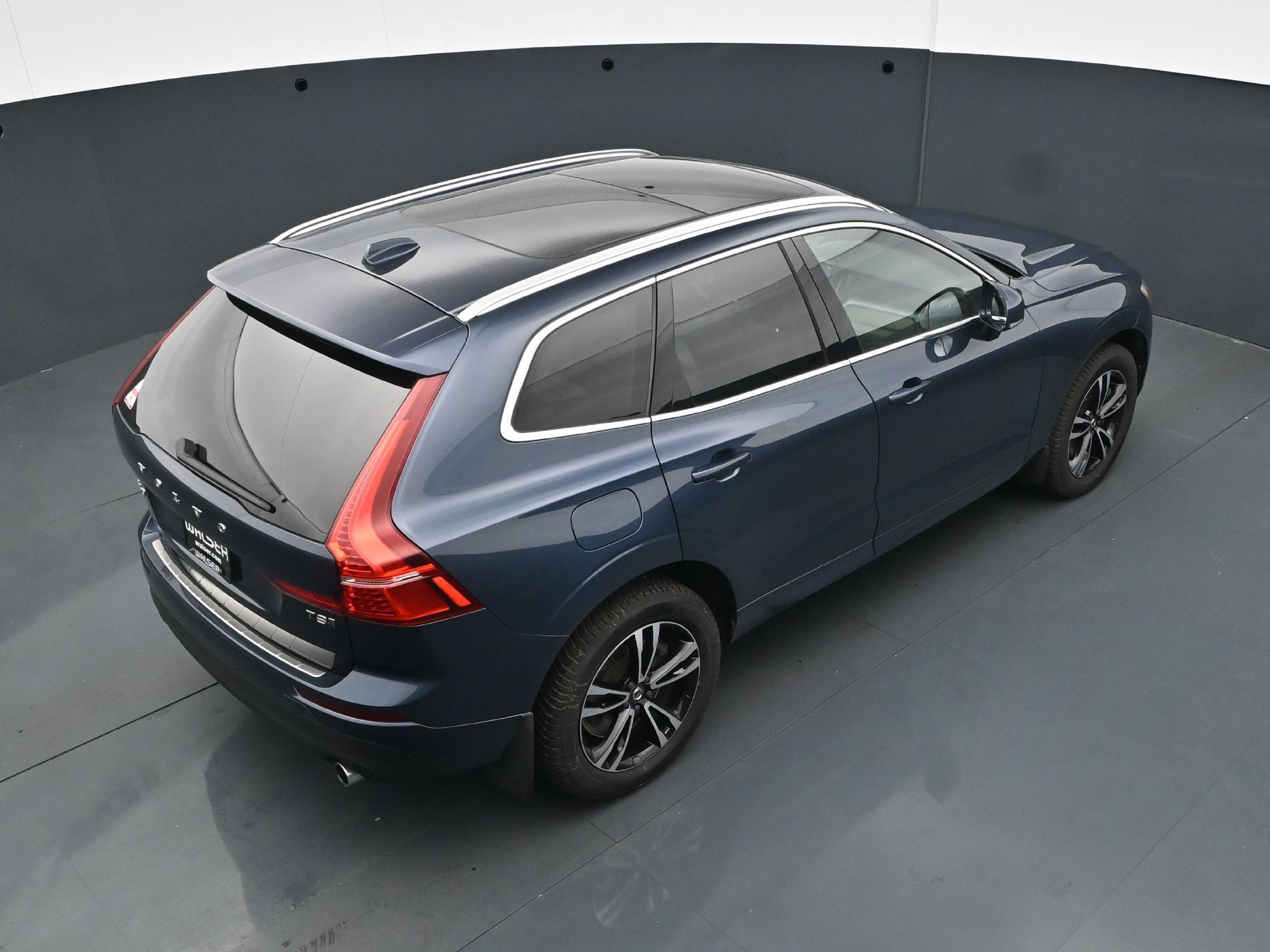 Used 2018 Volvo XC60 T8 Momentum AWD/4WD image 42