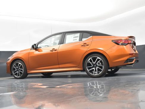 New 2025 Nissan Sentra SR w/ SR Premium Package image 38