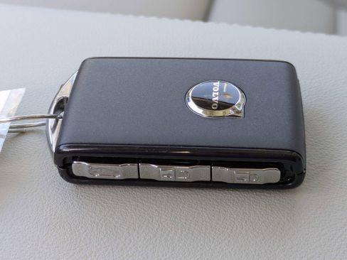 New 2026 Volvo XC90 B6 Ultra image 31