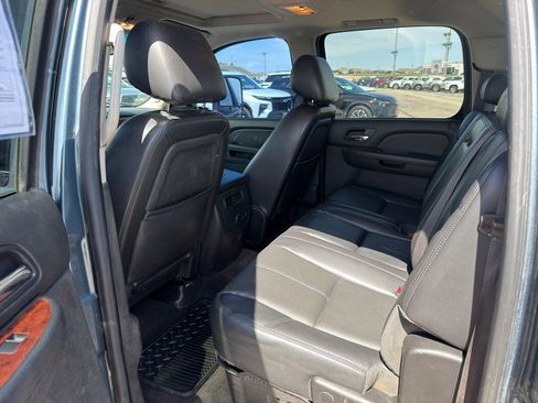 Certified 2014 GMC Sierra 3500 SLT w/ Suspension Package, Off-Road AWD/4WD image 15