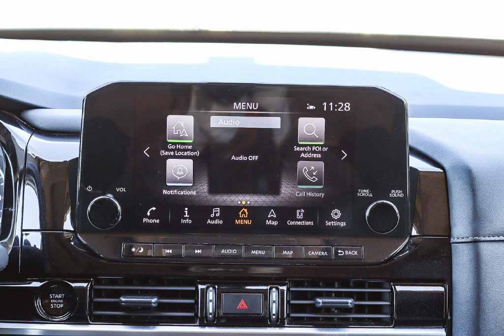Used 2025 Nissan Pathfinder SL w/ SL Premium Package FWD image 16