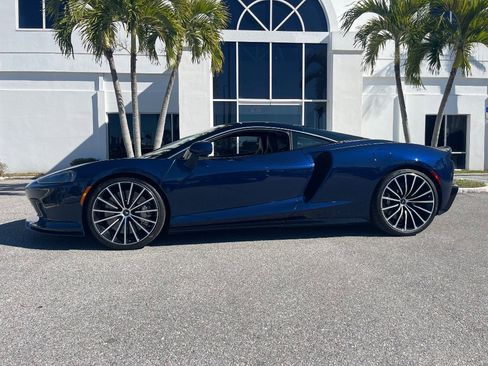 Used 2020 McLaren GT image 27