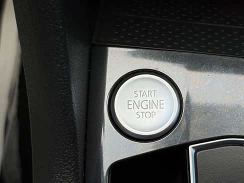 Used 2021 Volkswagen Tiguan SE R-Line AWD/4WD image 26