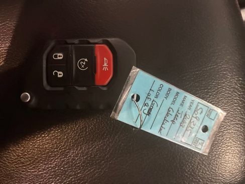 Used 2023 Jeep Gladiator Mojave w/ Cold Weather Group AWD/4WD image 23