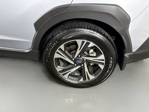 Used 2025 Subaru Crosstrek 2.5i Premium AWD/4WD image 35